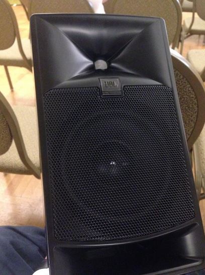 JBL LSR705i AV.JPG