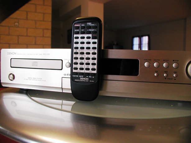 Denon RCD100 - 4.JPG