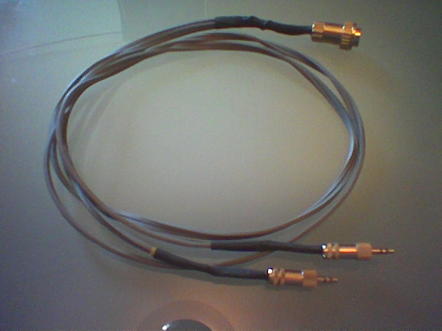 Cable Monitor entree-sortie.jpg