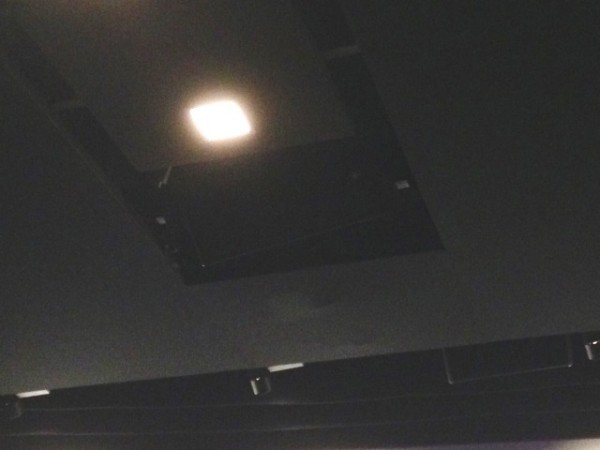 LON Dolby Atmos Cinema enceinte plafond.jpg