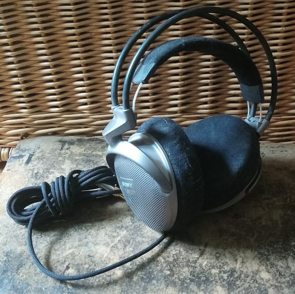 sony mdr cd2000 2.JPG