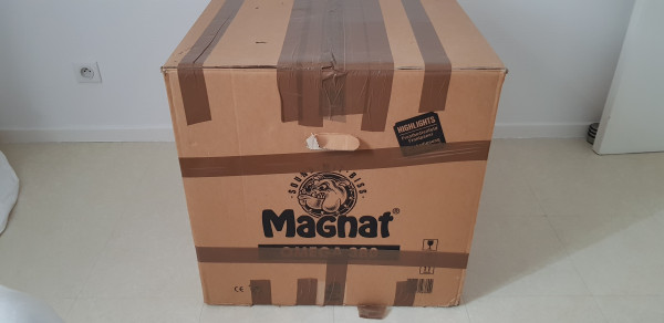 Magnat Omega 380 (1)-min.jpg