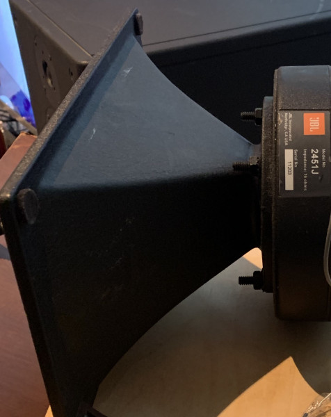 JBL 2451J pavillon.jpg