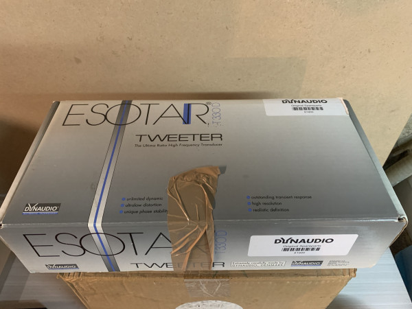 Dynaudio esotar T330D-boite.jpg