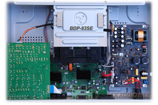 oppo_bdp83_inside_comp.jpg