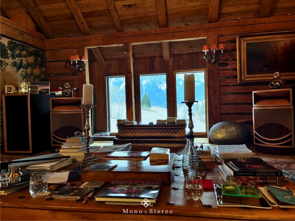 living_voice_vox_olympian_elysian_horn_system_review_matej_isak_mono_and_stereo_2025_high_end_audiophile_luxury_audio_music_-1.jpg