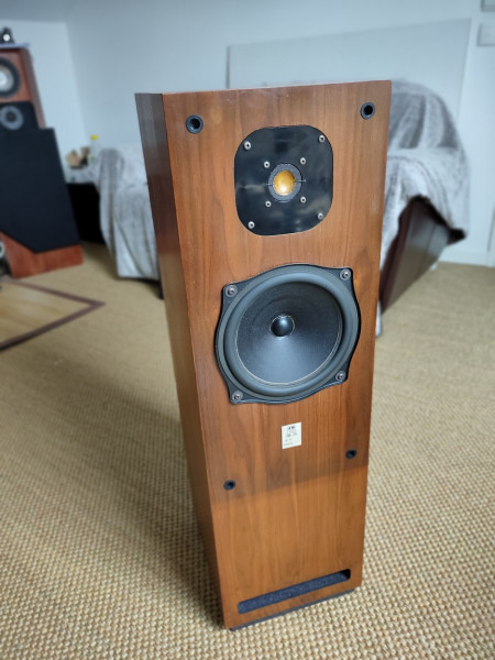 DB25 face sans cache.jpg