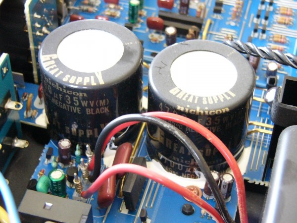 YamahaCX-1audiogradeECcapacitor2.jpg
