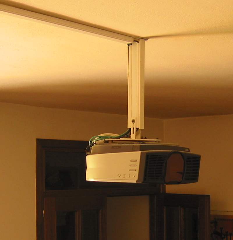 HS-10 au plafond.jpg