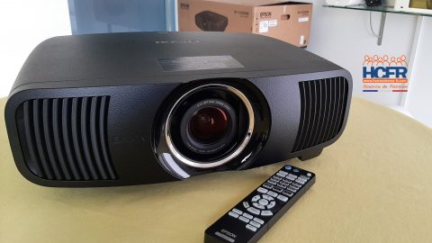 Vidéo HCFR : Epson EH-LS12000B, vidéoprojecteur laser Pixel Shift 4K – Unboxing