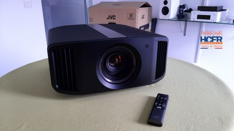 Vidéo HCFR : JVC DLA-NP5 lampe 4K – Unboxing